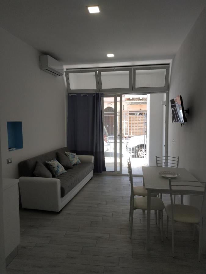 Loft sul mare Giardini Naxos Exterior foto